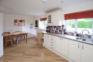 Kitchen/Diner- click for photo gallery